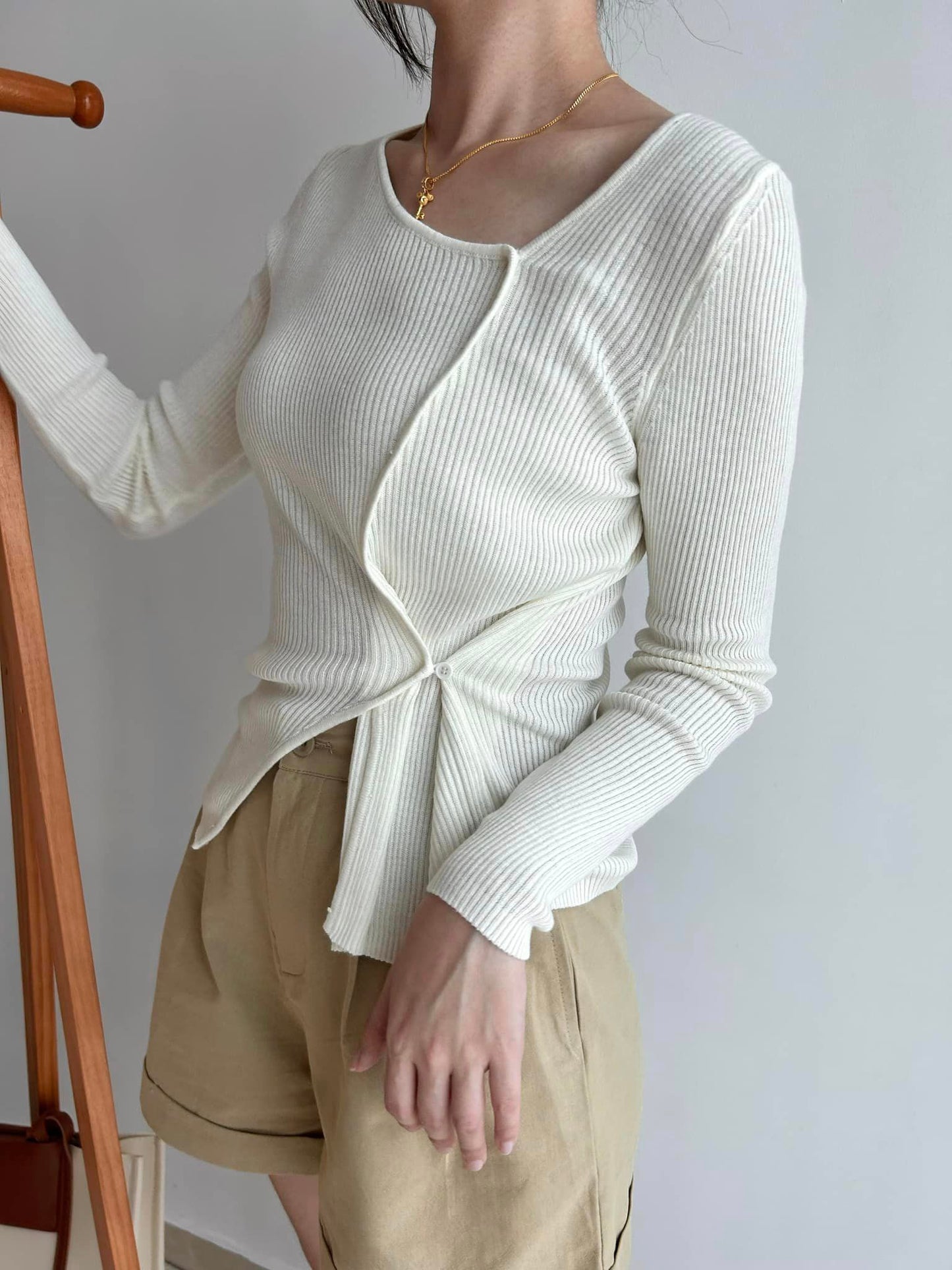 C32 Slanted Long Sleeve Knit