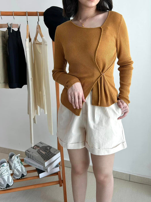 C32 Slanted Long Sleeve Knit