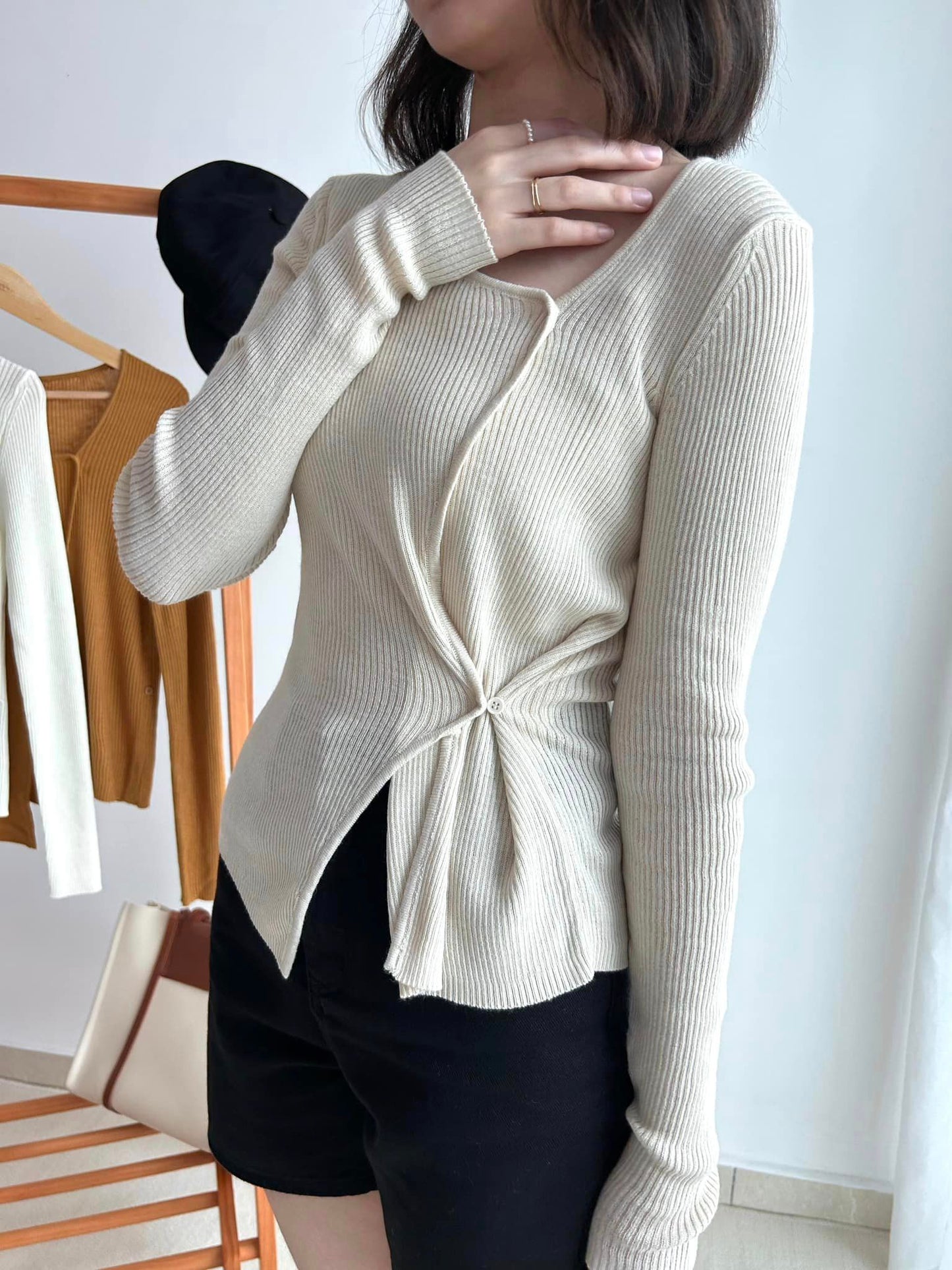 C32 Slanted Long Sleeve Knit