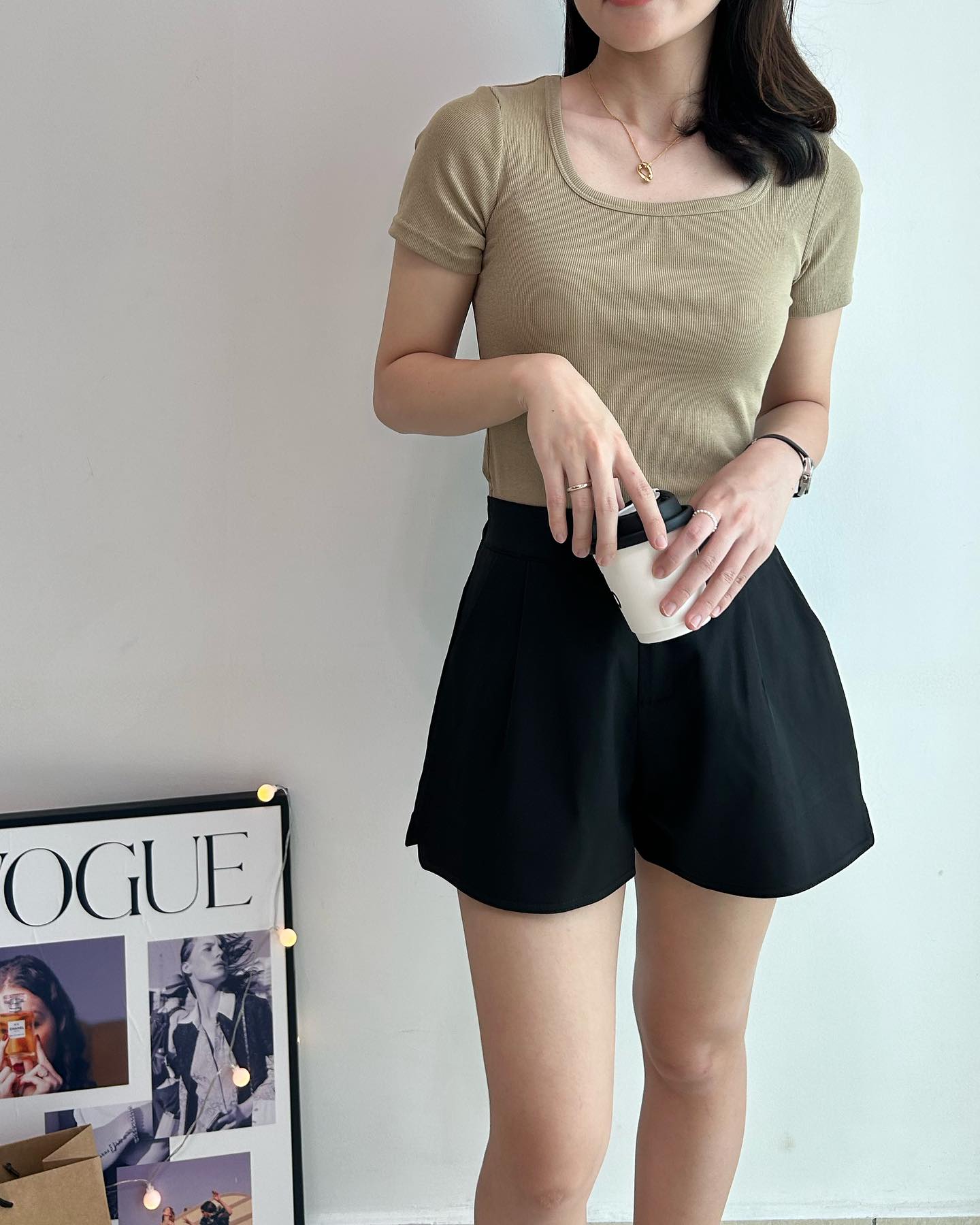 C84 Cotton U-Neck Slim Top