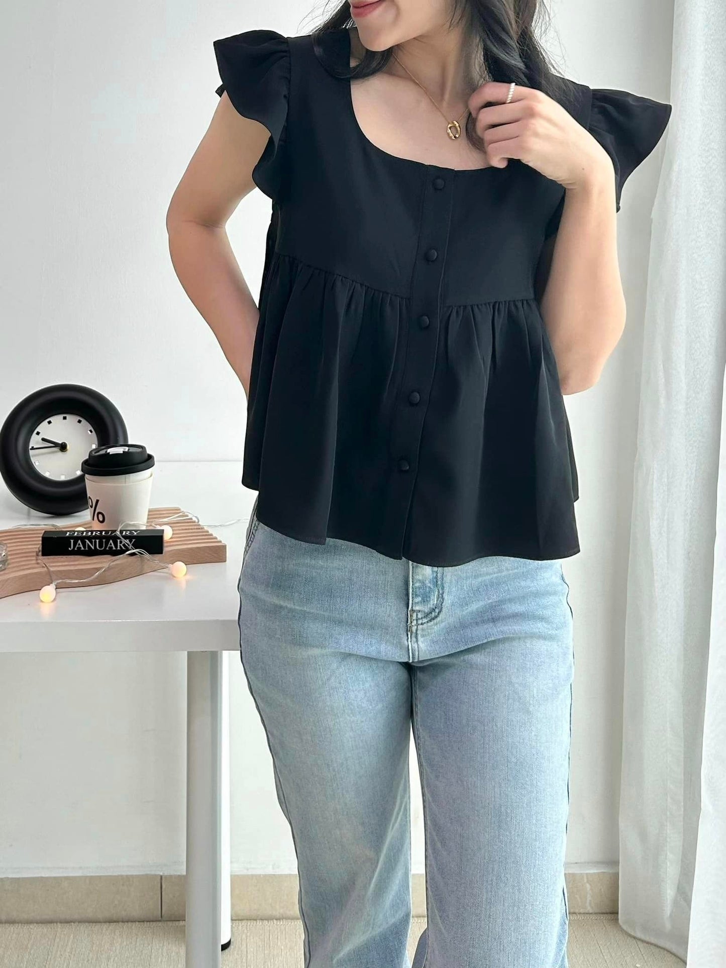 C101 Square Collar Flutter Pleated Blouse