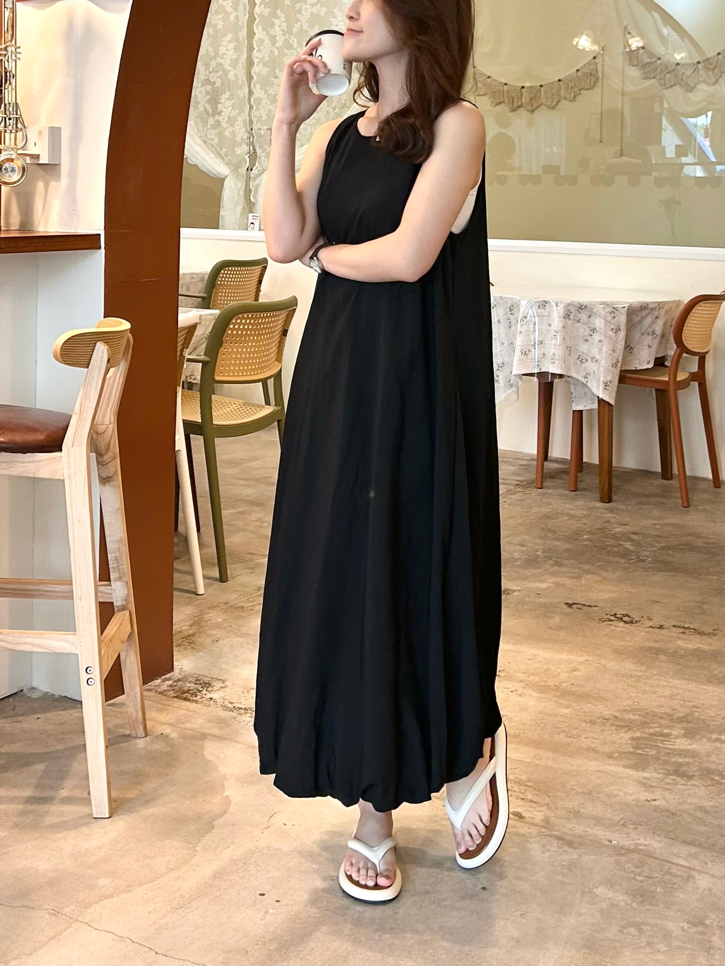 C155 Sleeveless Puffy Long Dress